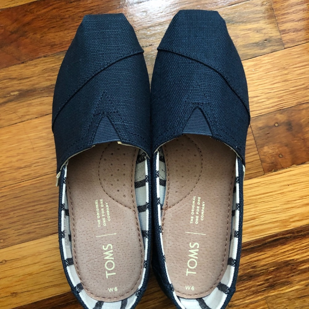 Toms